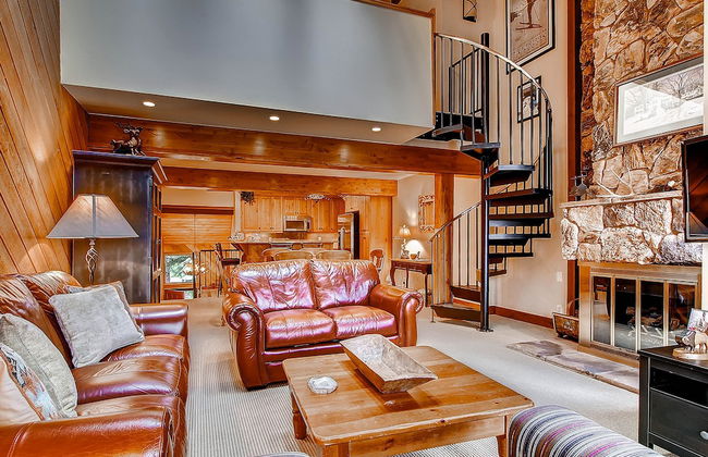 Ridgepoint Townhomes by East West Hospitality - Foto 62