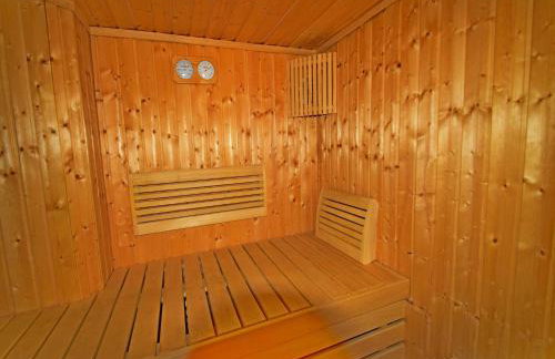 Seaside Villa with Sauna - Foto 28