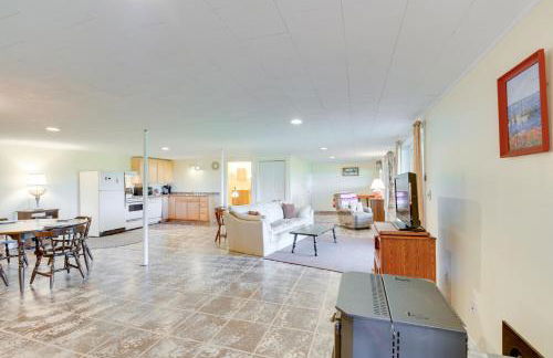 Maine Retreat with Ocean Views, Walk to Downtown! - Photo 7