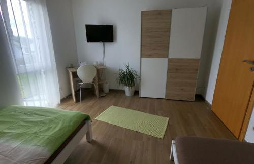 Moderne Ferienwohnung in Durmersheim 2 Zi, Nähe Rhein und Messe KA - Foto 7