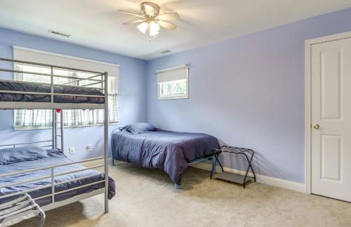 Plymouth Getaway with Private Lake Beach and Kayaks! - Foto 18