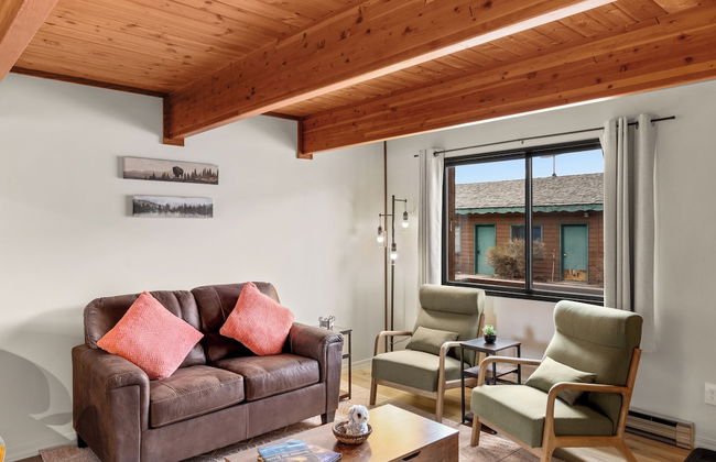 Owl's Nest - Photo 22