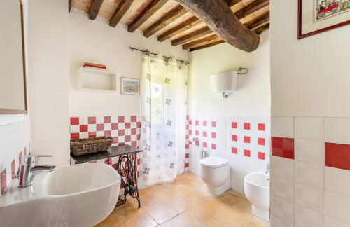 CASALE SANTA CATERINA Jacuzzi and Pool - Photo 52