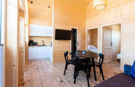 Nadmorskie Chatki - SAUNA - OPCJA Z PRYWATNĄ BALIĄ KĄPIELOWĄ LUB BEZ - Foto 24