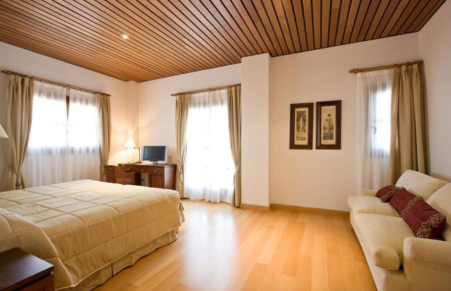 Hotel de Bodegas Hacienda Albae - Photo 18