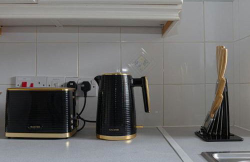 Stylish Waterfront Apartment - Photo 38