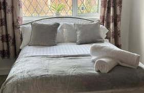 Peaceful 2-Bed Bungalow with Garden & Parking in Bramley Village, Rotherham - Foto 30