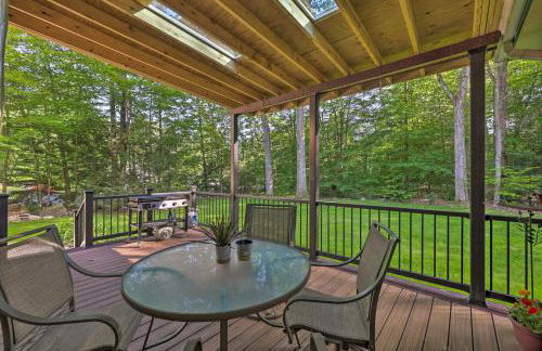 Poconos Cottage with Sauna about 10 Mi to Camelback! - Foto 2