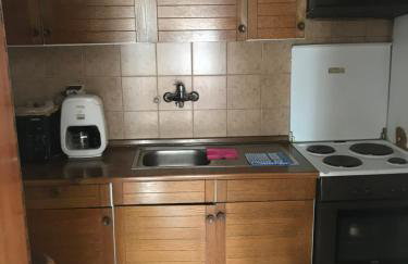 Angela House - Photo 32