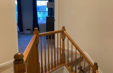 Cozy 3 bedrooms towhouse - Photo 4