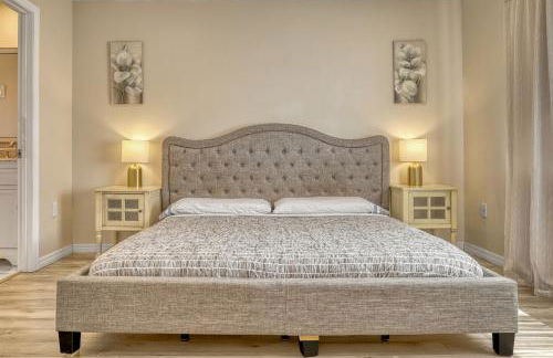 10 sleeps 3bd 2bth house Hot tub free parking - Foto 47