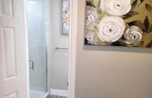 Sweet home, King bed, backyard and parking - Foto 18