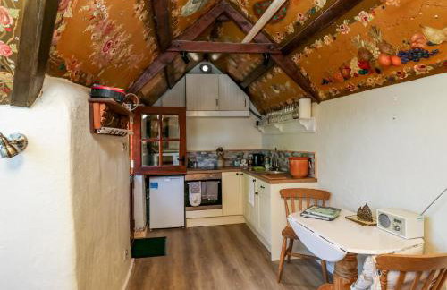 Toad Hall Cottage - Photo 13