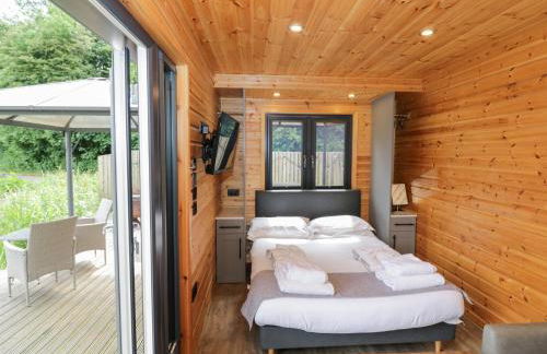 Maple Lodge at Bridge Lake Farm & Fishery - Foto 6