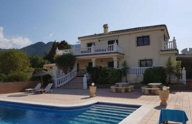 Fantastic 7-bed Villa in Alhaurin de la Torre - Foto 1