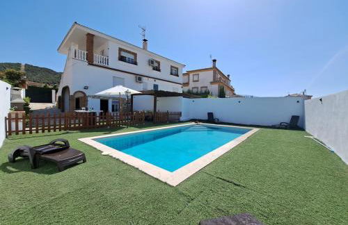 Magnificent villa: 2 private pools, BBQ, garden & parking. 13 per. In Padul - Foto 29