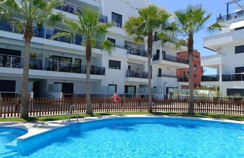 Apartamento familiar premium en Playa Granada - 3 dormitorios, piscina y golf - Foto 3