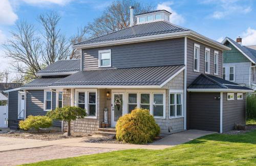 Luxurious 1875 centrally located Canton Akron home, expansive primary & sunset view - Foto 8