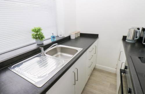 Holly House - Photo 13