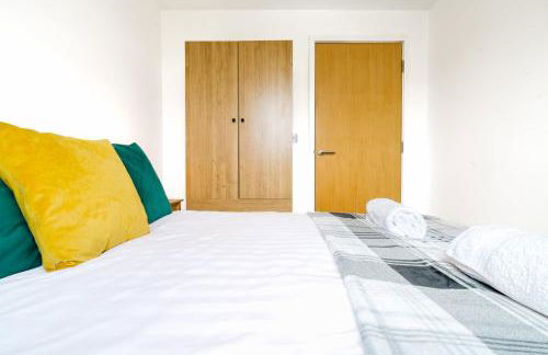 2BR Flat Near City Centre with Free Parking - Foto 40