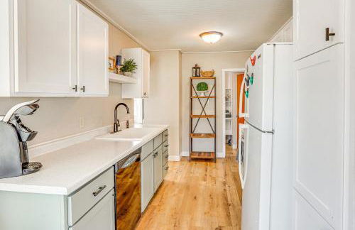 Pet-Friendly Watertown Home about 1 Mi to Downtown! - Foto 6