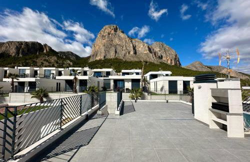 Casa con piscina climatizada y vistas al mar - Foto 13