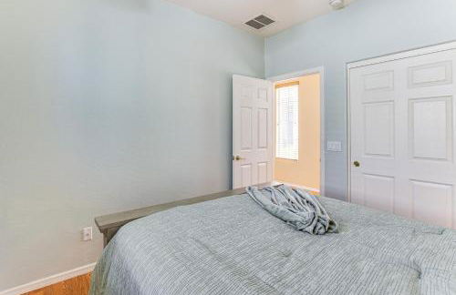 4 Mi to Surprise Stadium! Home with Furnished Patio - Foto 17