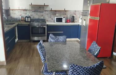 Casa com piscina, área gourmet, Ar condicionado - Foto 4