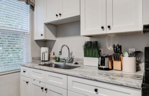 E2 Centrally located in Carytown fully fenced - Foto 20