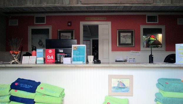 Check-in/check-out kiosk