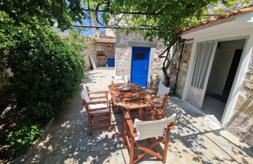 Lesvos Traditional Preserved House - Photo 16