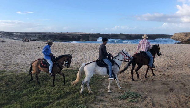 Circuit équestre sur la plage de Wariruri