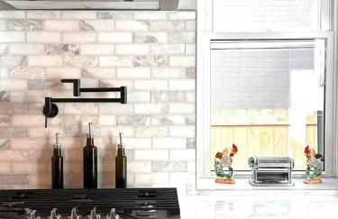 NEW REMODEL Denver Luxury Home with Private HOT TUB - Foto 30