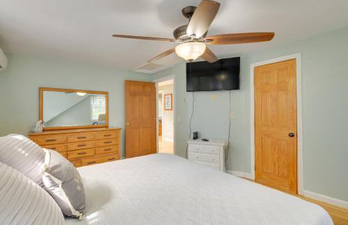 Searsport Paradise with Private Pool and Patio! - Foto 14