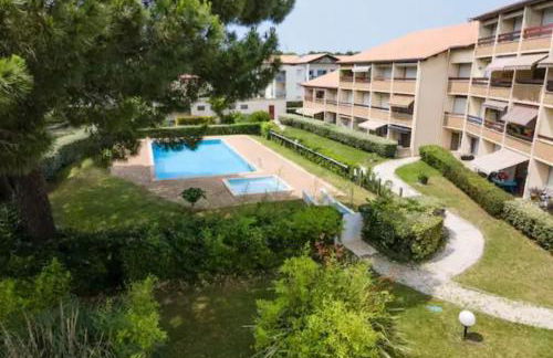 Studio Nala home Andernos avec terrasse, parking privatif, piscine dans résidence , wifi, ménage compris - Foto 2