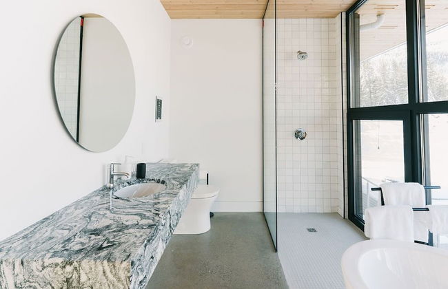 The Alder By Revelstoke Vacations - Photo 23