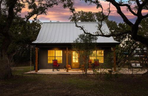 Feed Deer and Chickens Cozy Cottage 8 min to Boerne - Photo 60