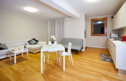 Center Aviano Comfort Suite FREE PARKING WIFI - Foto 6