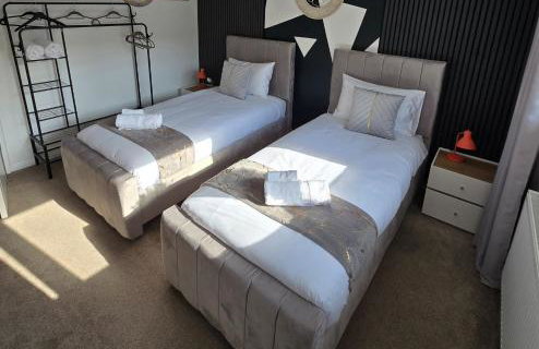 Luxury Modern Comfy 3BR House Contractors Family - Foto 9