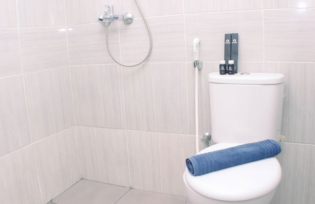 Homey And Minimalist Studio At Vasanta Innopark Apartment - Photo 19