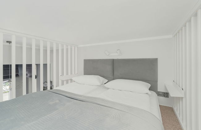 Charming Poznan Center Studio by Renters - Foto 1