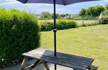 Family friendly 3 bedroom bungalow - Photo 16