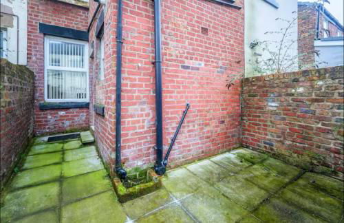 The Red Retreat, 7 Beds, Garden, Free Parking, Contractors, Fast Wifi, Smart TV - Foto 19