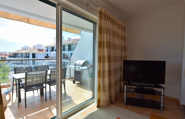 Sunny Balcony Apartment and Pool - Foto 23