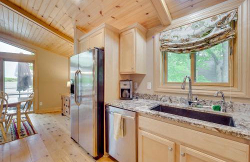 Wisconsin Vacation Rental with Fire Pit on Long Lake - Foto 10