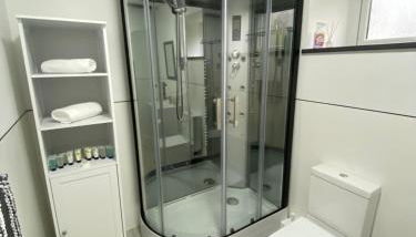 Beautiful renovated former coach house - Foto 3, Shower