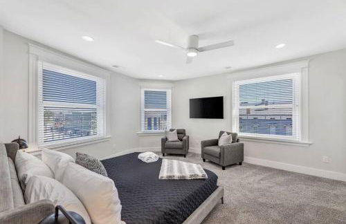 3 Bdrm 3 Full Bath Tower View walk up - Foto 26