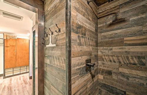 Rustic-Chic Apartment with Gas Grill 20 Mi to MSU! - Foto 19