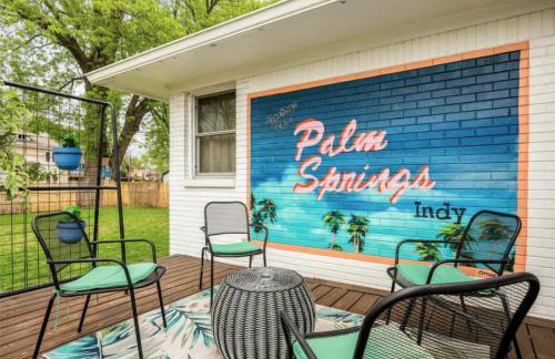 Indy Palm Pad with Patio & Tiki Bar-Mid-Century Charmer-Family Friendly - Photo 5