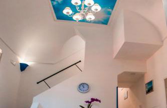 Admiring Amalfi - Photo 21